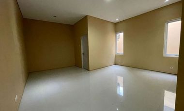 Rumah Minimalis Royal Residence Hadap Timur