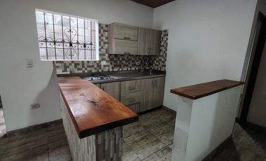 casa en arriendo en vereda el zarzal. Cod A514027