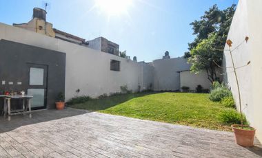 Venta Casa 4 amb jardin garage Permuta - Caseros