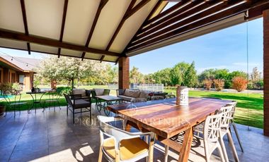 Condominio El Algarrobo de Batuco , urbanización de 1er nivel y agua propia