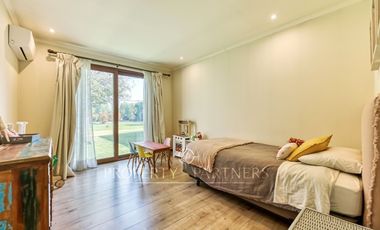 Condominio El Algarrobo de Batuco , urbanización de 1er nivel y agua propia