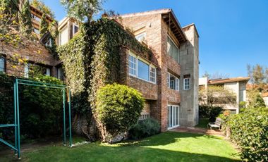 Casa en Venta La Loma Bosques 800m² Remodelada 3 Niveles Fraccionamiento Exclusi