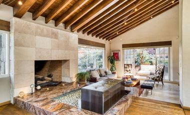 Casa en Venta La Loma Bosques 800m² Remodelada 3 Niveles Fraccionamiento Exclusi