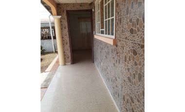 EN VENTA!! Casa en Parques del oeste