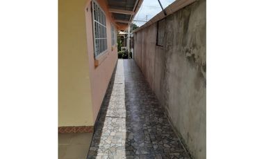 EN VENTA!! Casa en Parques del oeste