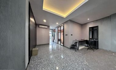 Rumah 4 Lantai Tebet Barat Dalam Jakarta Selatan - Cocok Hunian & Usaha