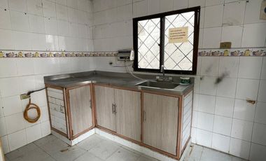 casa en arriendo en el bosque. Cod A27994