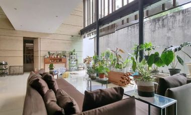 RUMAH MODERN at Jl PANGLIMA POLIM, PANGPOL, KEBAYORAN BARU