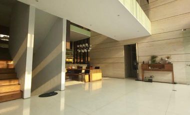 RUMAH MODERN at Jl PANGLIMA POLIM, PANGPOL, KEBAYORAN BARU