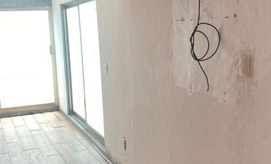 Edificio moderno en centro histórico