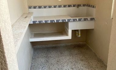 Edificio moderno en centro histórico