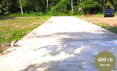 Cheap Land West of YIA Airport, Row Road 5m