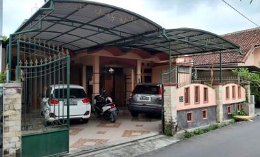 Rumah Luas Cocok Untuk Guesthouse di Jalan Palagan Km 7