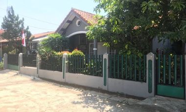 Rumah Cantik Dan Asri Di Petukangan - BR 4397 BR