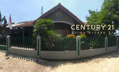 Rumah Cantik Dan Asri Di Petukangan - BR 4397 BR