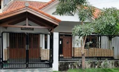 Rumah disewakan di Tenggilis Mejoyo, Surabaya