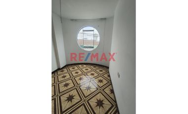 🌟 ¡OPORTUNIDAD ÚNICA EN TRUJILLO! 🌟

¿Estás buscando un hogar acogedor y moderno en una ubicación privilegiada? ¡Descubre este hermoso departamento