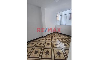 🌟 ¡OPORTUNIDAD ÚNICA EN TRUJILLO! 🌟

¿Estás buscando un hogar acogedor y moderno en una ubicación privilegiada? ¡Descubre este hermoso departamento