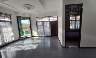 Rumah klampis jalan kembar Full furnished