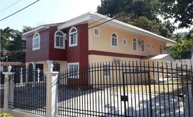 Se Vende Casa Dúplex en Las Cumbres $ 445.000 AB
