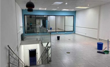 Alquilo local en brisas del golf ciudad cerca del 99