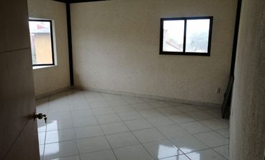 ¡  VENTA DE  CASA  MUY AMPLIA E INICIE SU PROPIO NEGOCIO  ¡