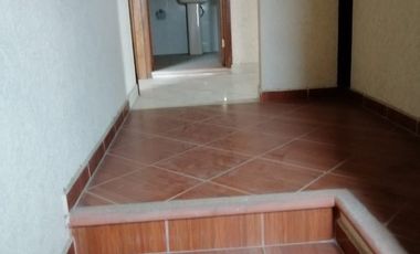 ¡  VENTA DE  CASA  MUY AMPLIA E INICIE SU PROPIO NEGOCIO  ¡