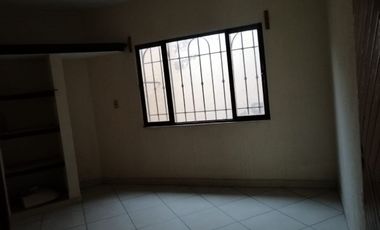 ¡  VENTA DE  CASA  MUY AMPLIA E INICIE SU PROPIO NEGOCIO  ¡