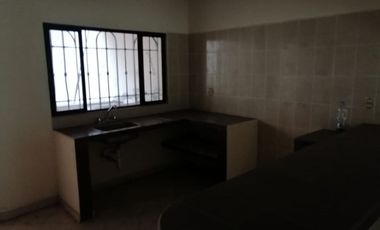 ¡  VENTA DE  CASA  MUY AMPLIA E INICIE SU PROPIO NEGOCIO  ¡