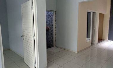 Rumah siap huni Kutisari Indah, Strategis