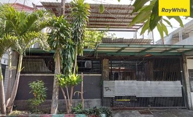 Rumah Dijual & Disewakan Lokasi di Jl. Dukuh Kupang Utara, Surabaya