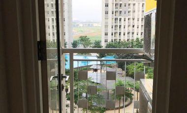 Disewa Apartemen Springlake 2BR Furnish View Pool Lantai Rendah