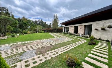 Venta casa campestre En Alto de las Palmas sector lemont
