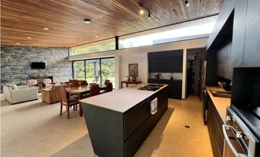 Venta casa campestre En Alto de las Palmas sector lemont