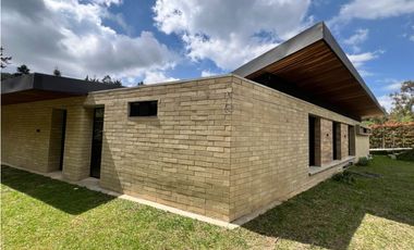 Venta casa campestre En Alto de las Palmas sector lemont