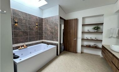 Venta casa campestre En Alto de las Palmas sector lemont