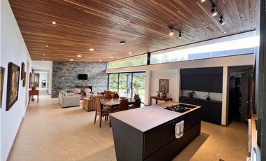 Venta casa campestre En Alto de las Palmas sector lemont