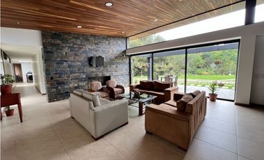 Venta casa campestre En Alto de las Palmas sector lemont