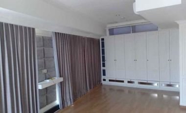 Apt. The Peak lt 38 Private Lift Semi Furnished, View City