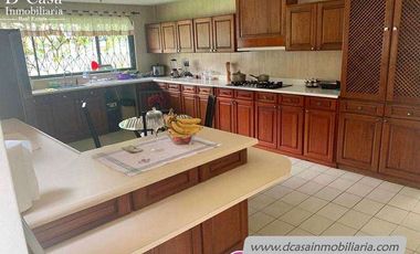 Terreno 3000m2 con 2 Casas de Venta – San Joaquín , 3 dormitorios, (C-197)