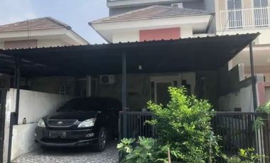 Rumah di Puri Safira Regency - de Nizar Mansion Menganti, Gresik