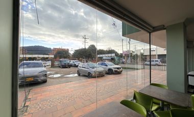 edificio en arriendo en las palmas. Cod A2247