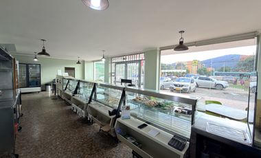 edificio en arriendo en las palmas. Cod A2247