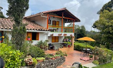 VENTA  CASA-FINCA VEREDA SANTA ELENA  - MEDELLIN