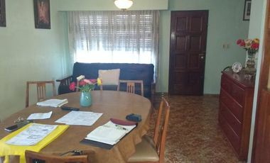 Casa en venta en Quilmes Este
