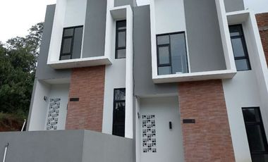 Dijual rumah murah di kota bandung 2LT harga 1LT di Padasuka cimeuyan dkt Terminal