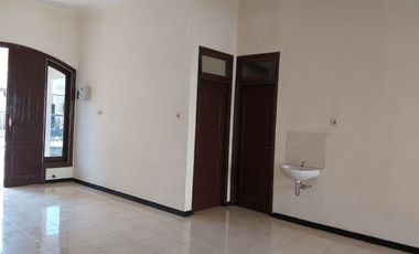 Jual Rumah Bagus di jalan Semangka Kabupaten Sidoarjo