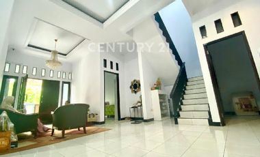 Disewakan Rumah 2 Lantai Dekat Sekolah Unggulan Pondok Kelapa