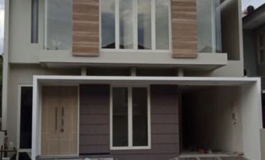 Rumah new mewah di woodland Citraland SBY barat