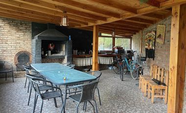 Parcela c/casa venta 7D/4B quincho + piscina en Carampangue